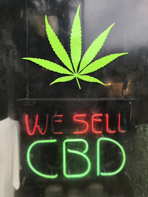 CBD dropshipping USA legal